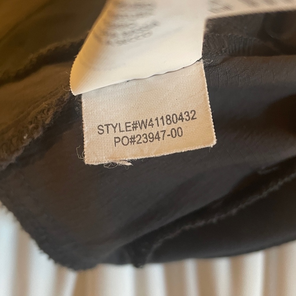 Prana Women's Size 12 Black Capri Pants - Picture 2 of 5